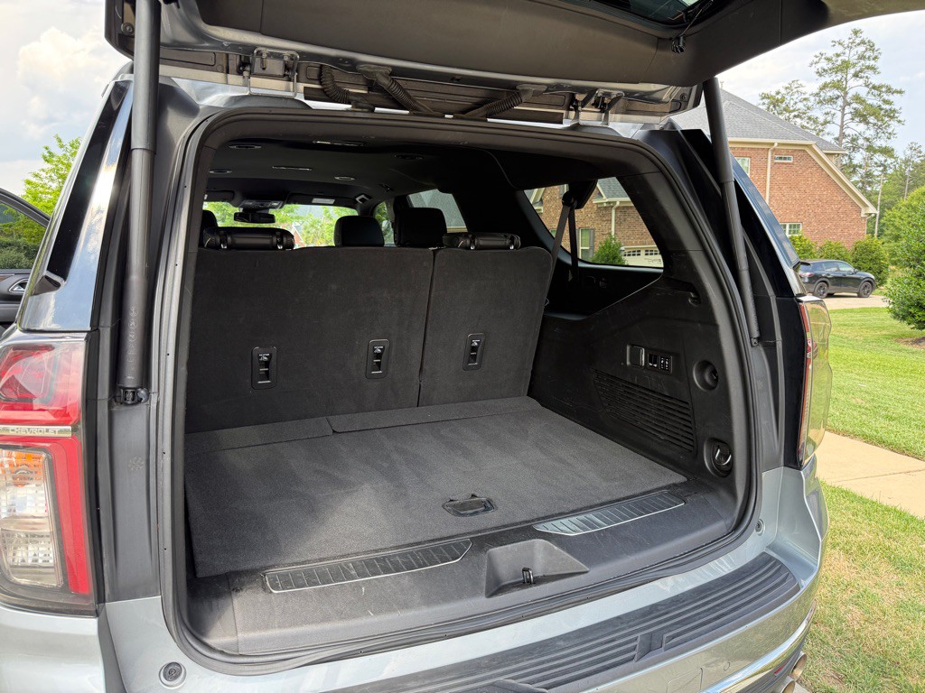 2023 Chevrolet Suburban Image 22
