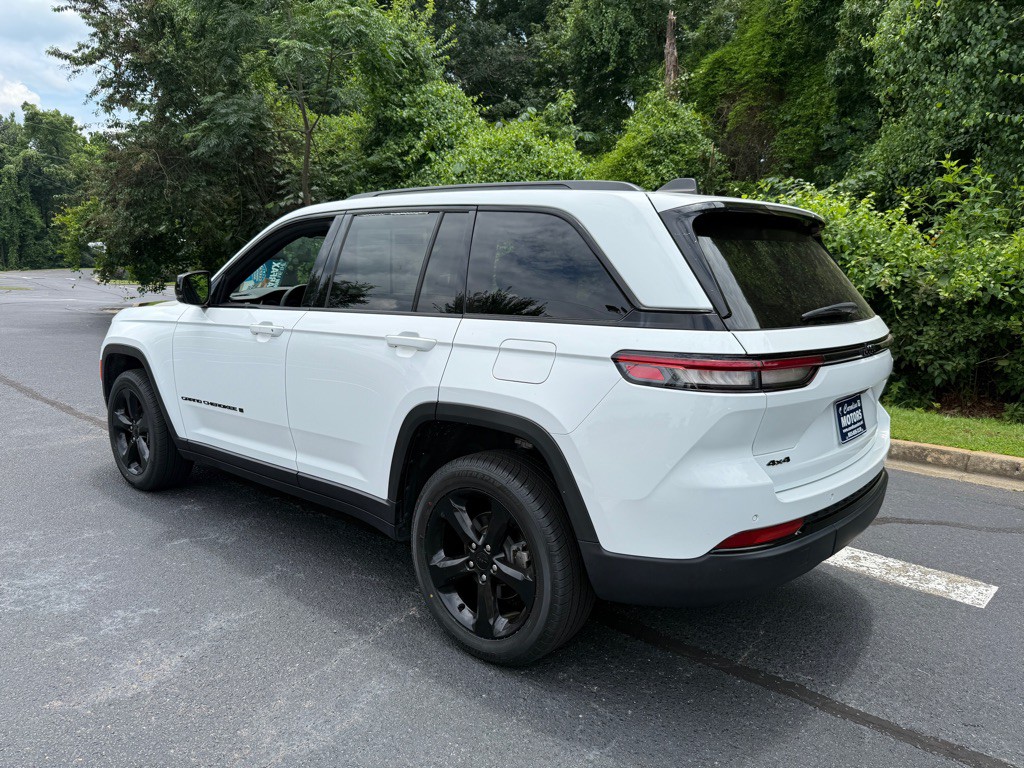 2023 Jeep Grand Cherokee Image 4