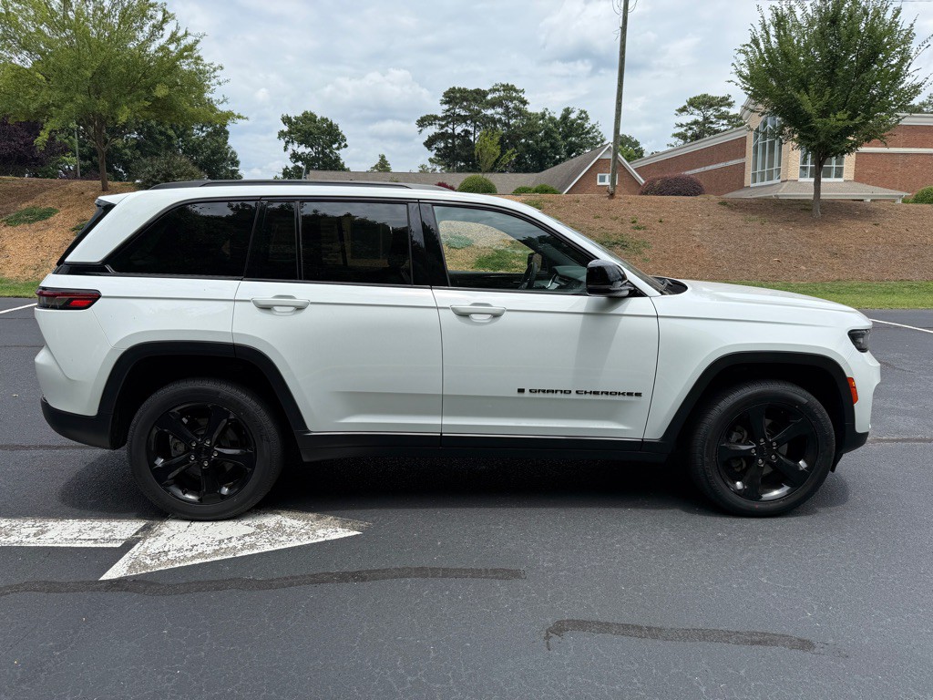 2023 Jeep Grand Cherokee Image 29