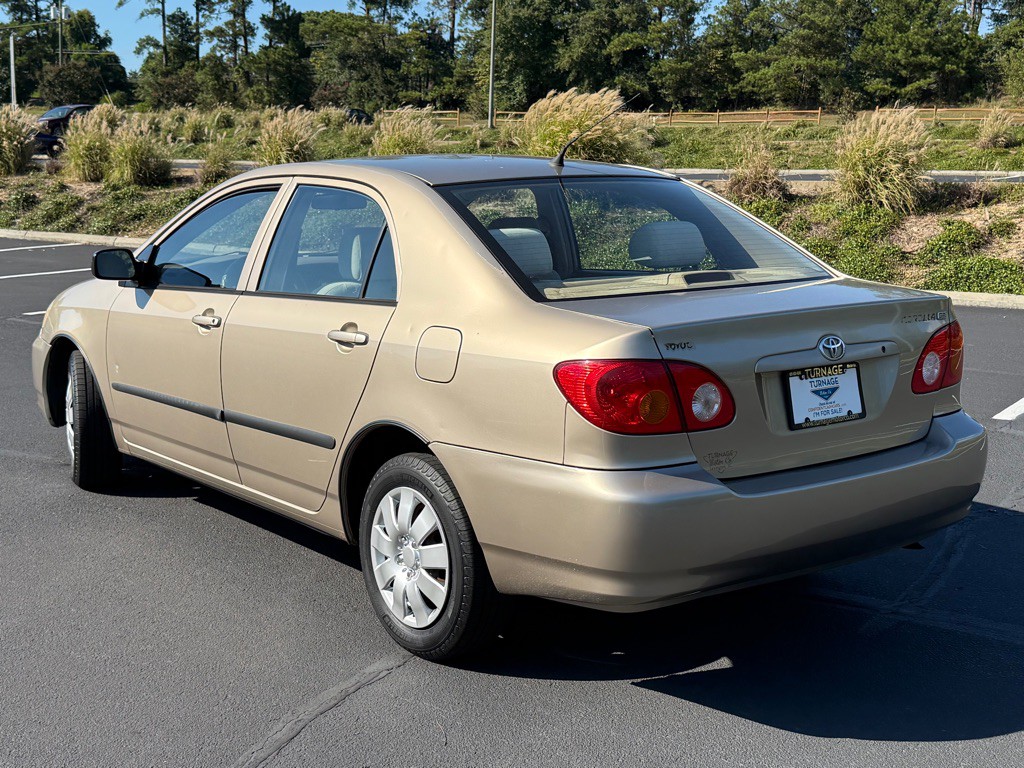2004 Toyota Corolla Image 8