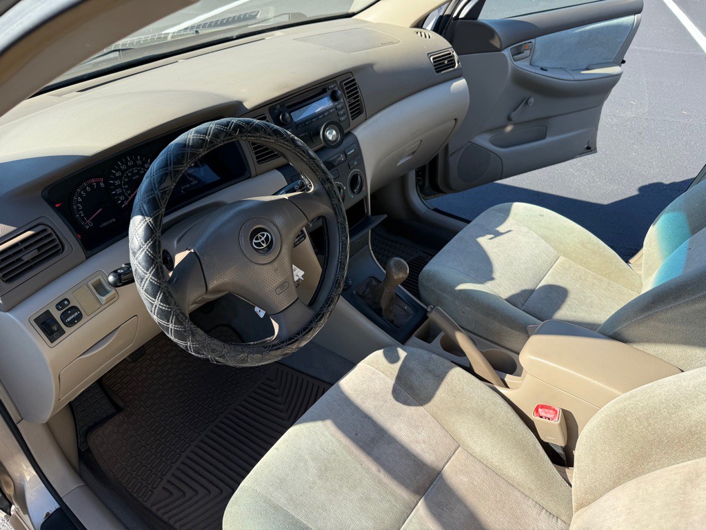 2004 Toyota Corolla Image 11