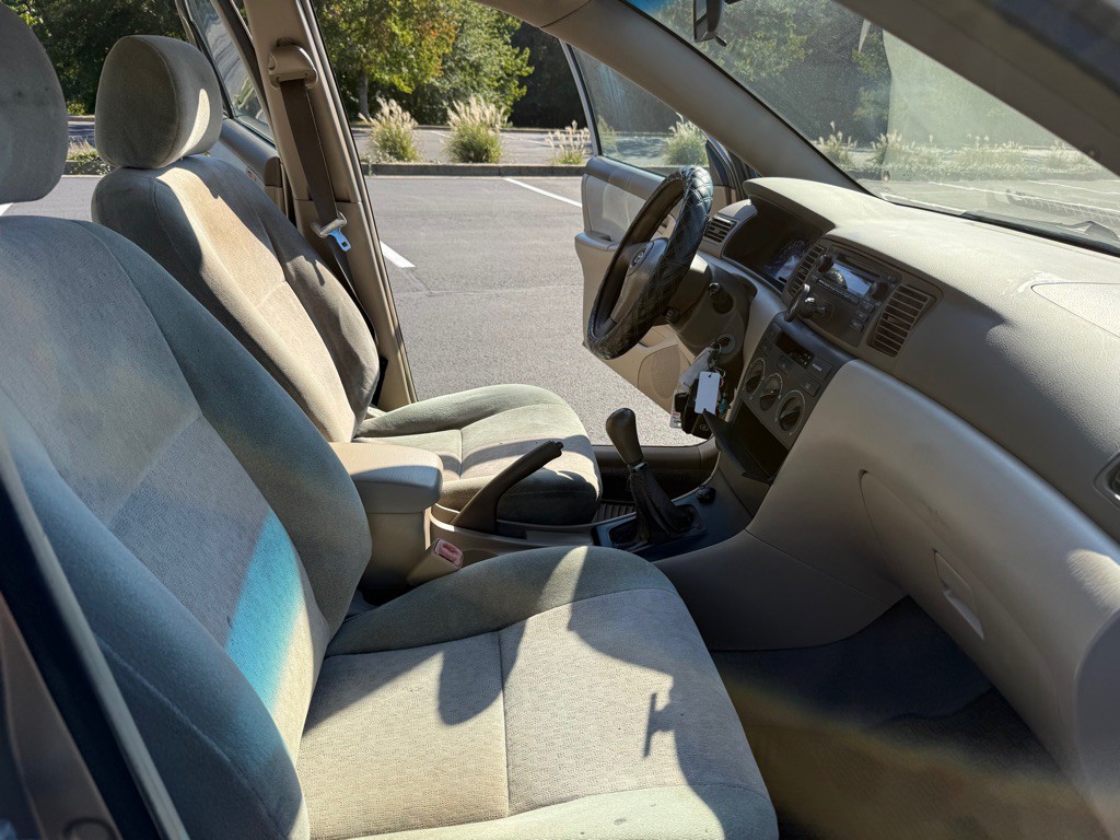 2004 Toyota Corolla Image 13