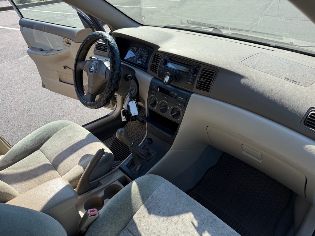 2004 Toyota Corolla Image 14