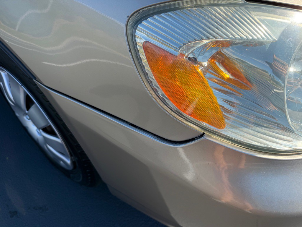 2004 Toyota Corolla Image 37