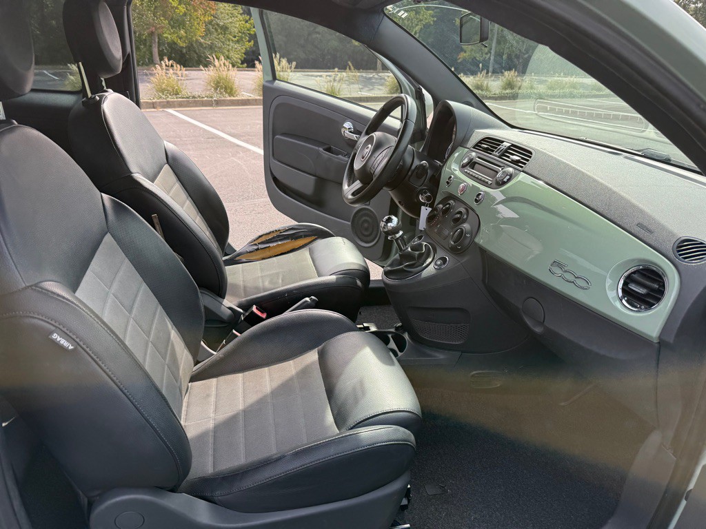 2012 FIAT 500 Image 11