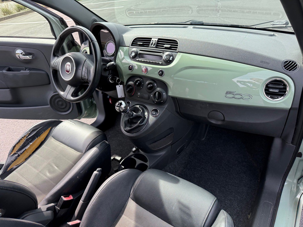 2012 FIAT 500 Image 12