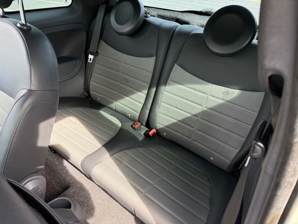 2012 FIAT 500 Image 13