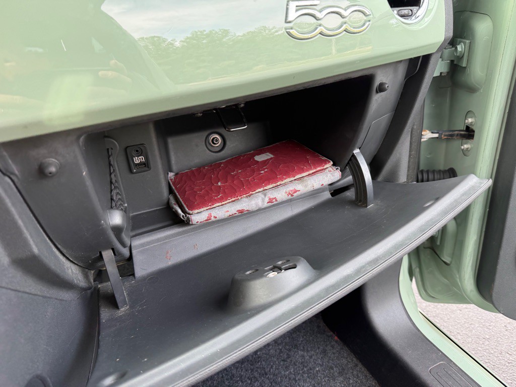 2012 FIAT 500 Image 15