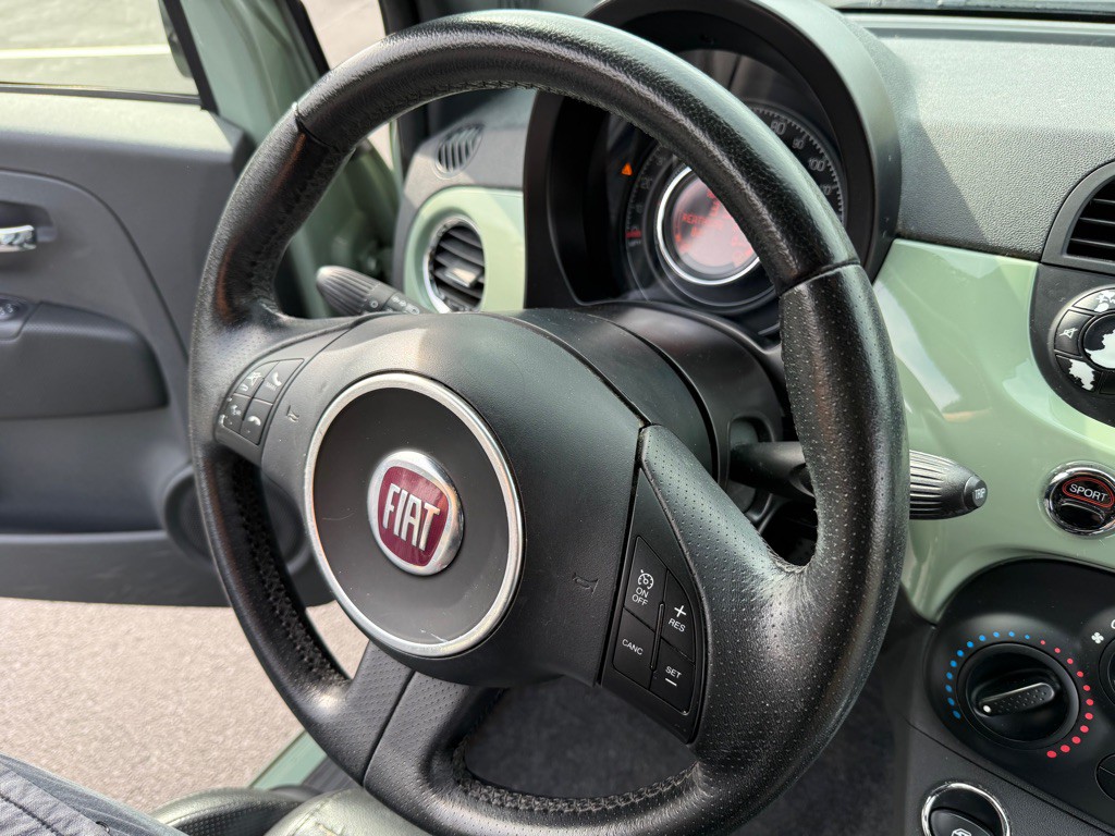 2012 FIAT 500 Image 17