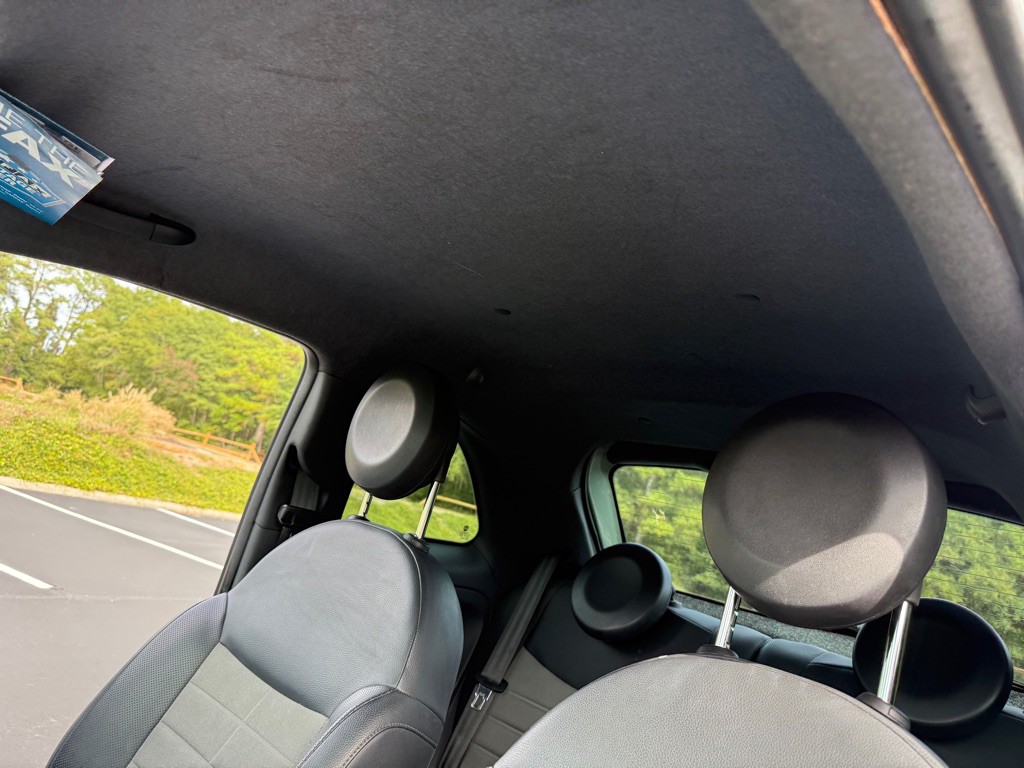 2012 FIAT 500 Image 18