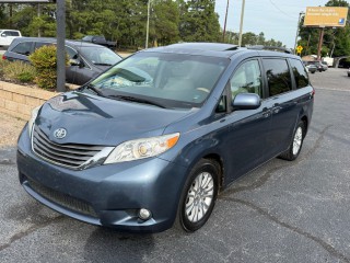 Image for 2014 Toyota Sienna XLE ID: 7714867