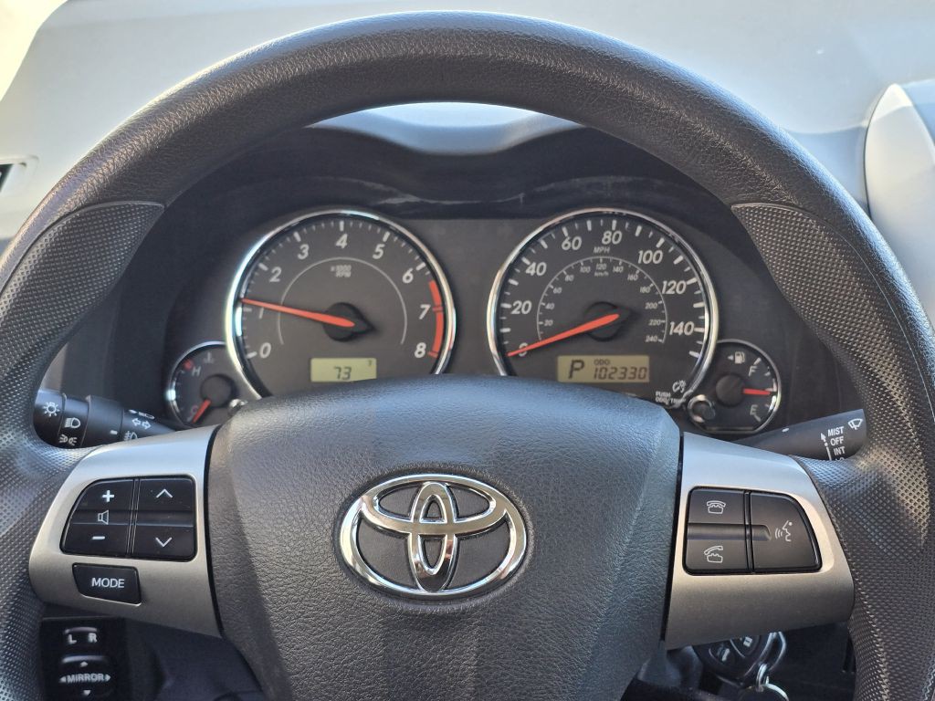2013 Toyota Corolla Image 11