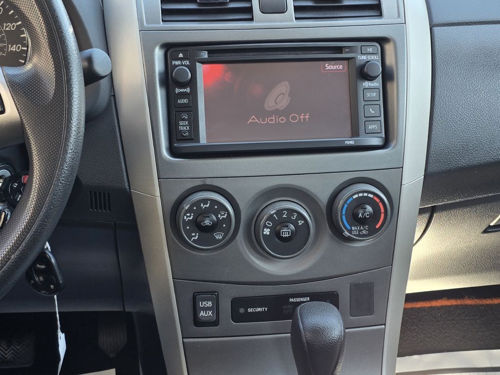 2013 Toyota Corolla Image 12