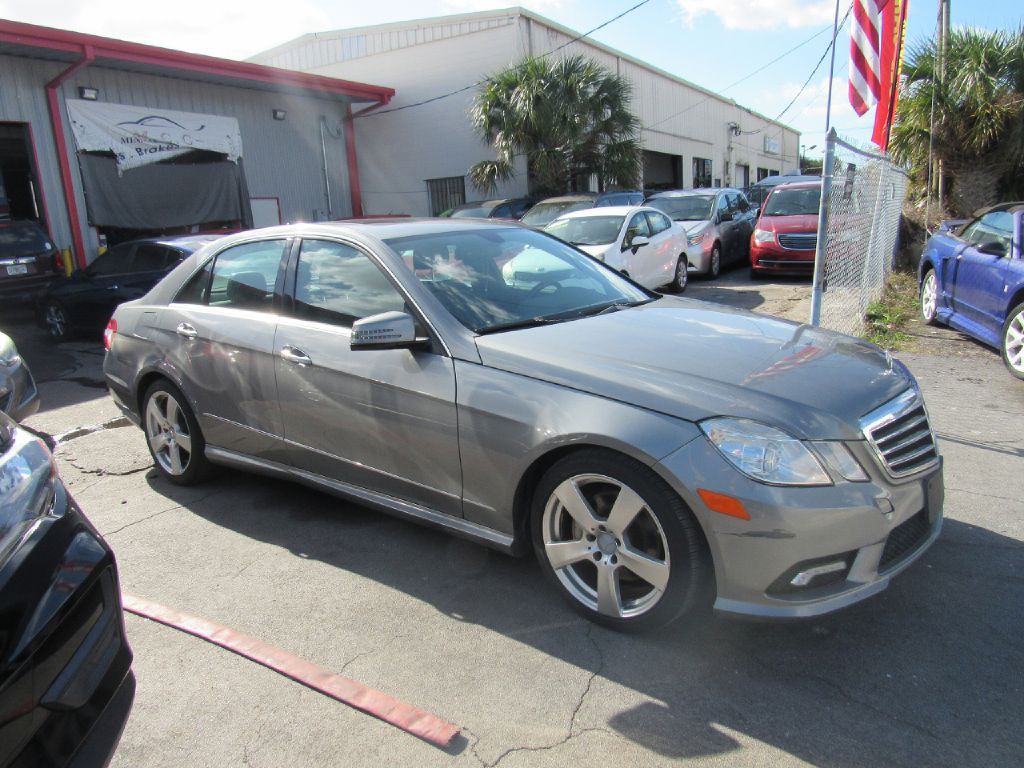 2011 Mercedes-Benz E-Class Image 5