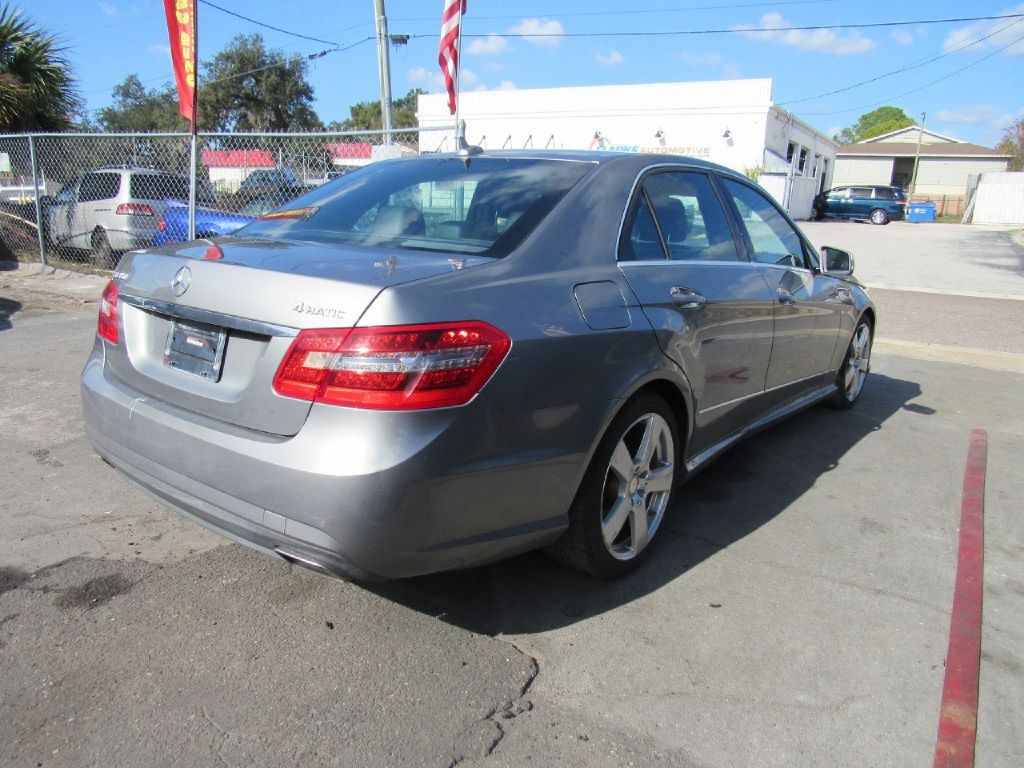 2011 Mercedes-Benz E-Class Image 6