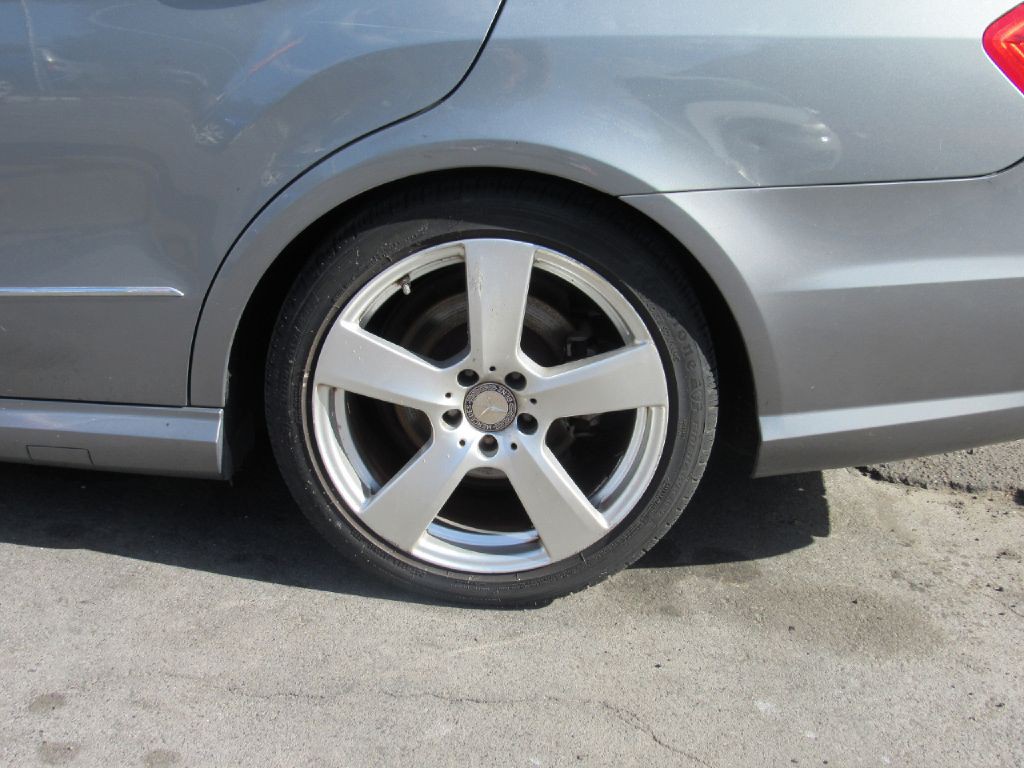 2011 Mercedes-Benz E-Class Image 10