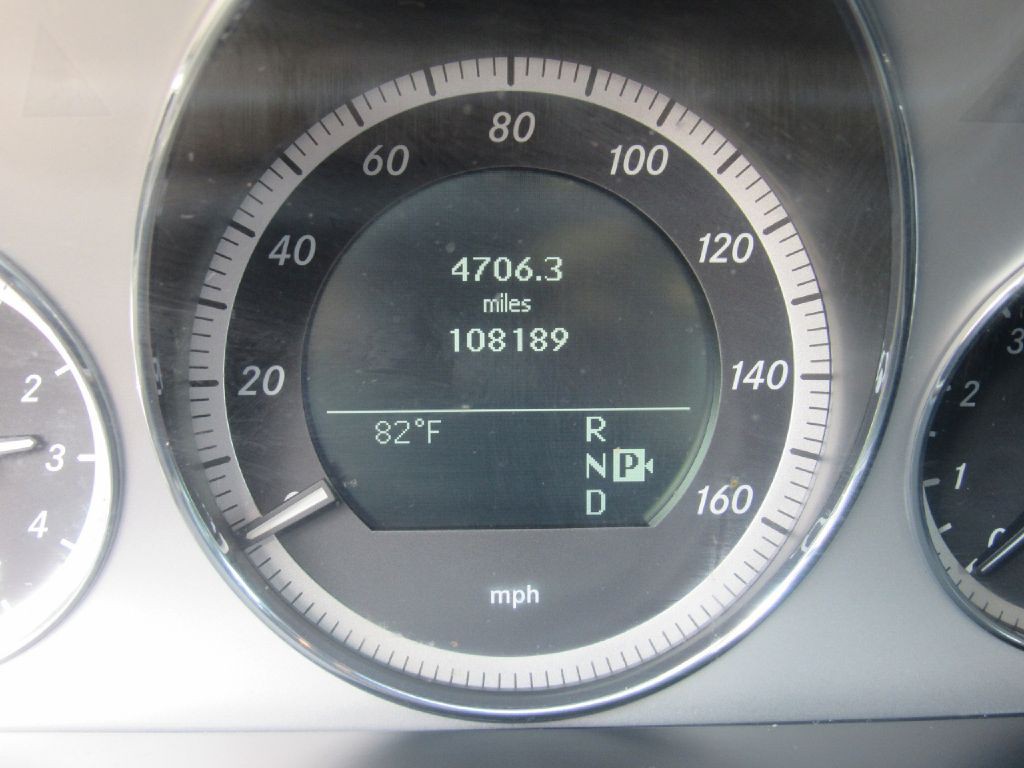 2011 Mercedes-Benz E-Class Image 11