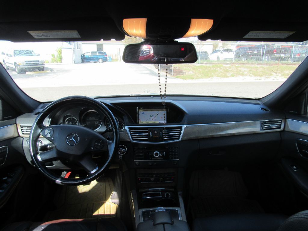 2011 Mercedes-Benz E-Class Image 12