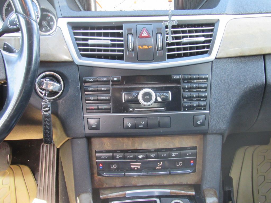 2011 Mercedes-Benz E-Class Image 17