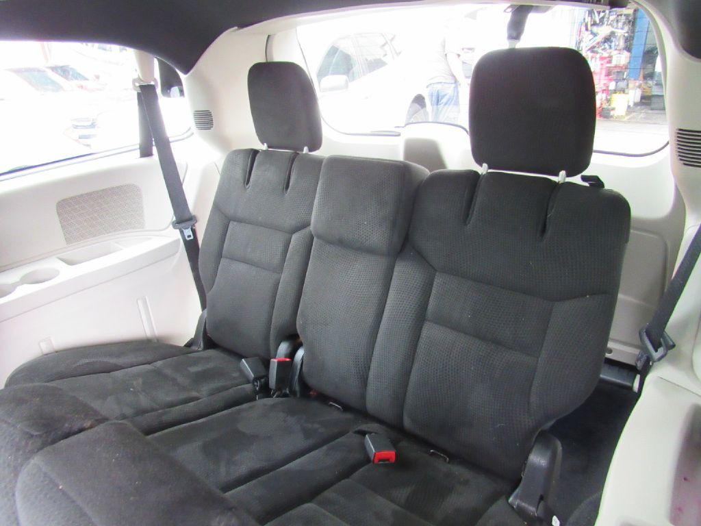 2015 Dodge Grand Caravan Image 14
