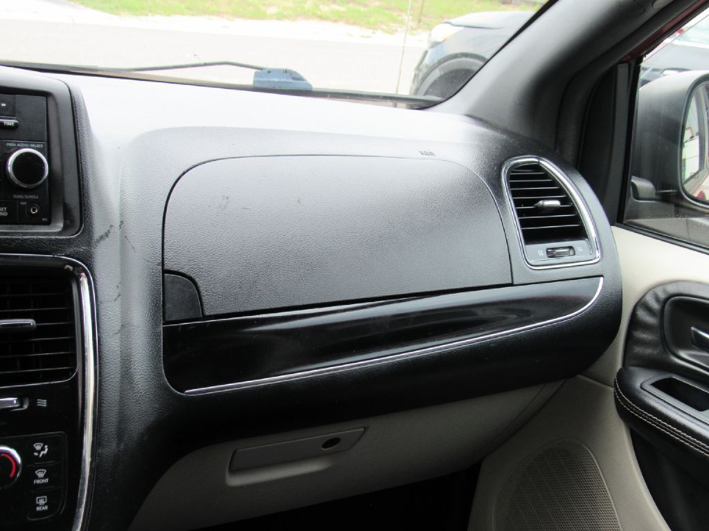 2015 Dodge Grand Caravan Image 18