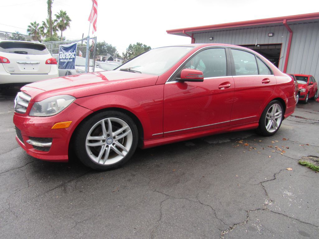 2013 Mercedes-Benz C-Class Image 4