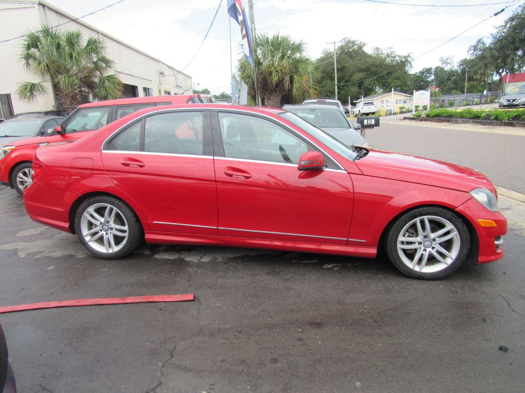 2013 Mercedes-Benz C-Class Image 5