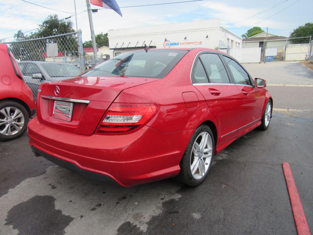 2013 Mercedes-Benz C-Class Image 6