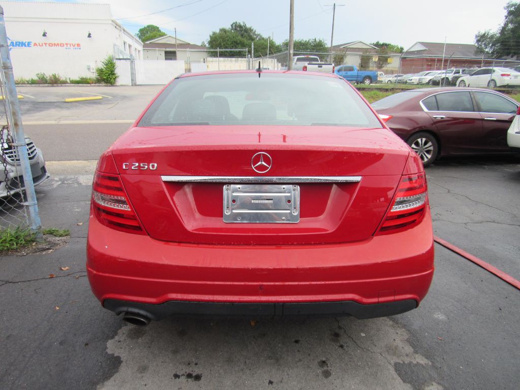 2013 Mercedes-Benz C-Class Image 7