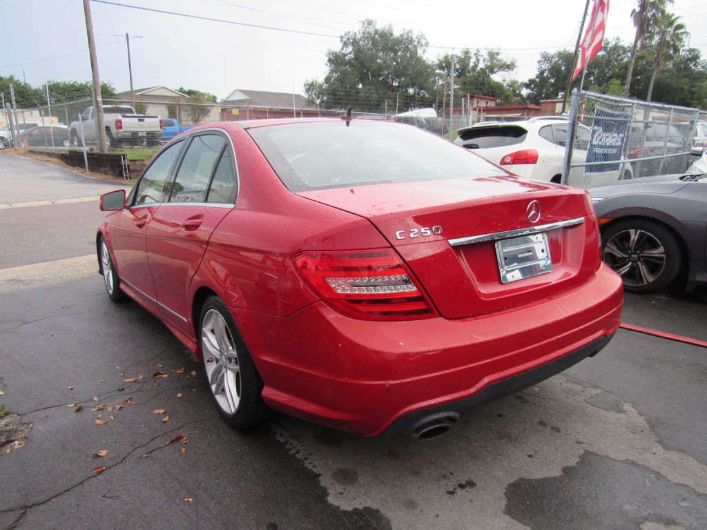 2013 Mercedes-Benz C-Class Image 8