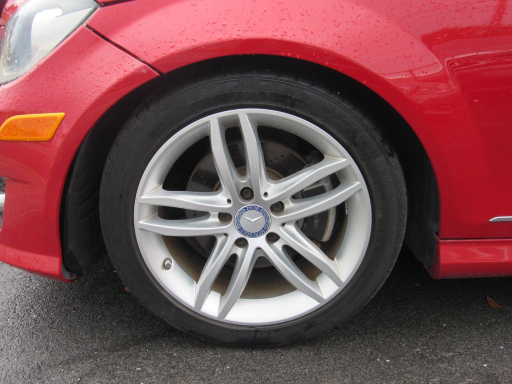 2013 Mercedes-Benz C-Class Image 9