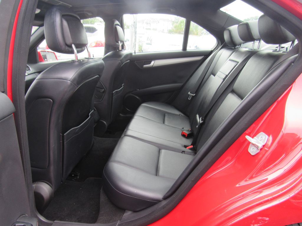 2013 Mercedes-Benz C-Class Image 12