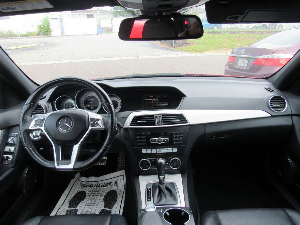 2013 Mercedes-Benz C-Class Image 13