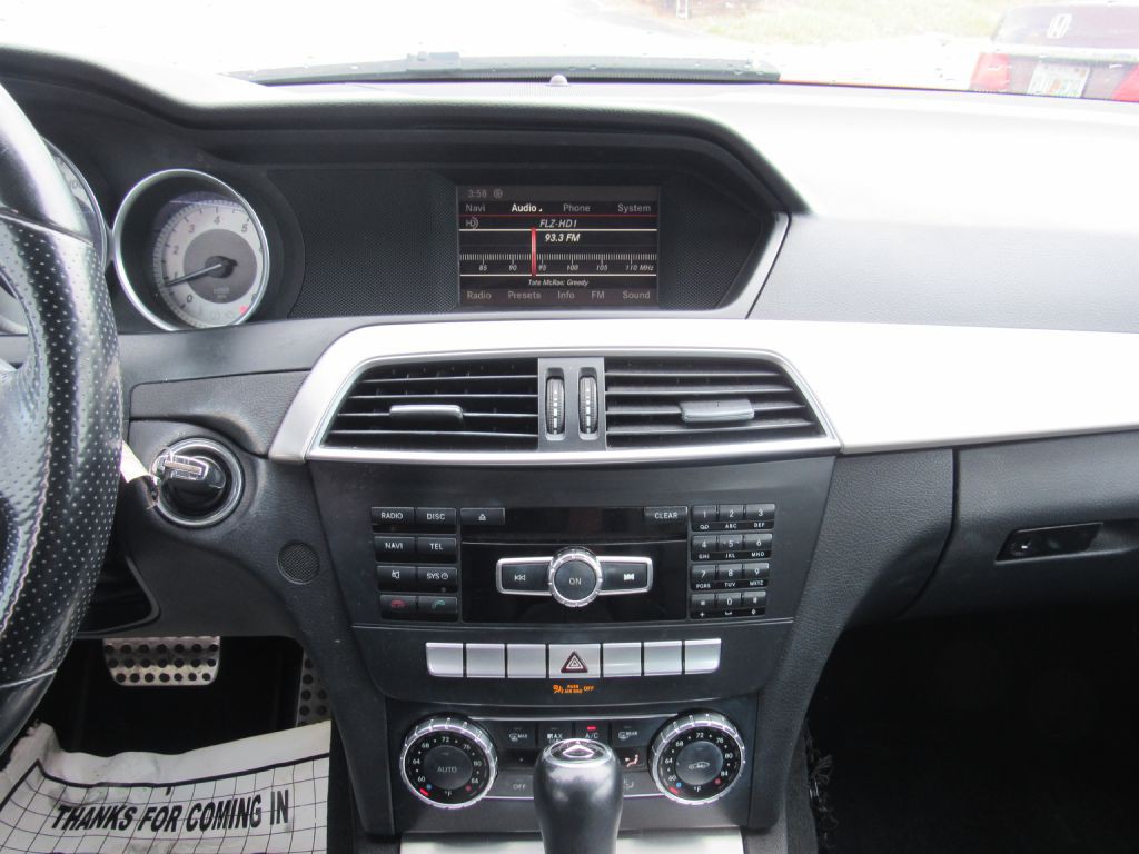 2013 Mercedes-Benz C-Class Image 16