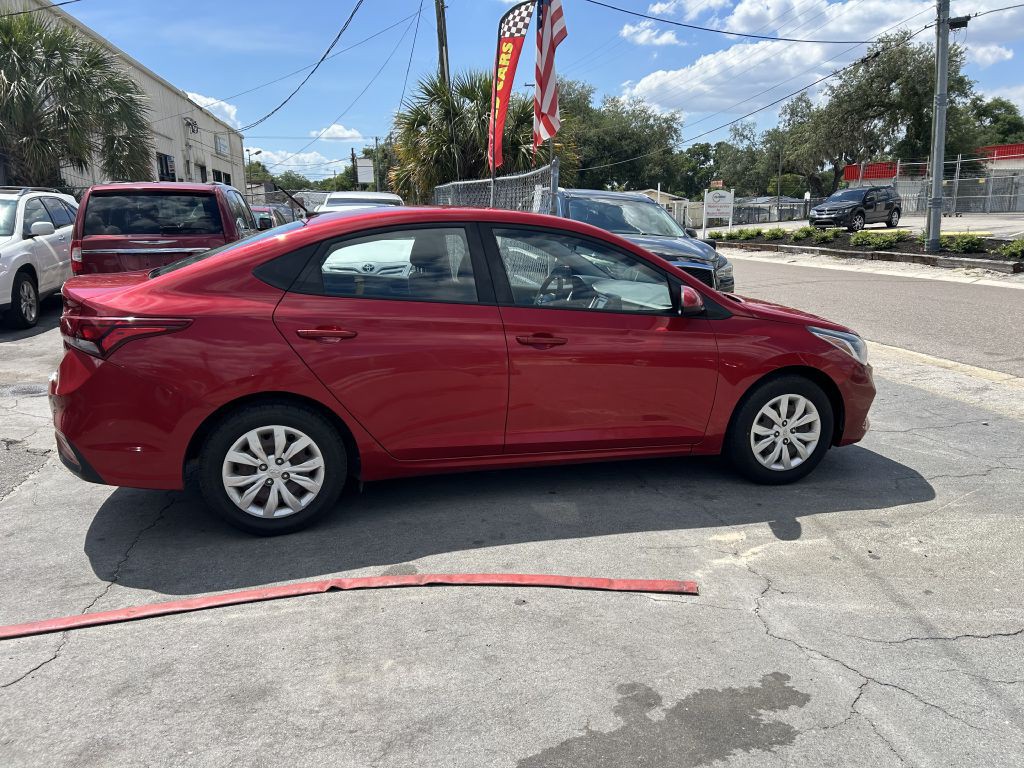 2018 Hyundai Accent Image 2