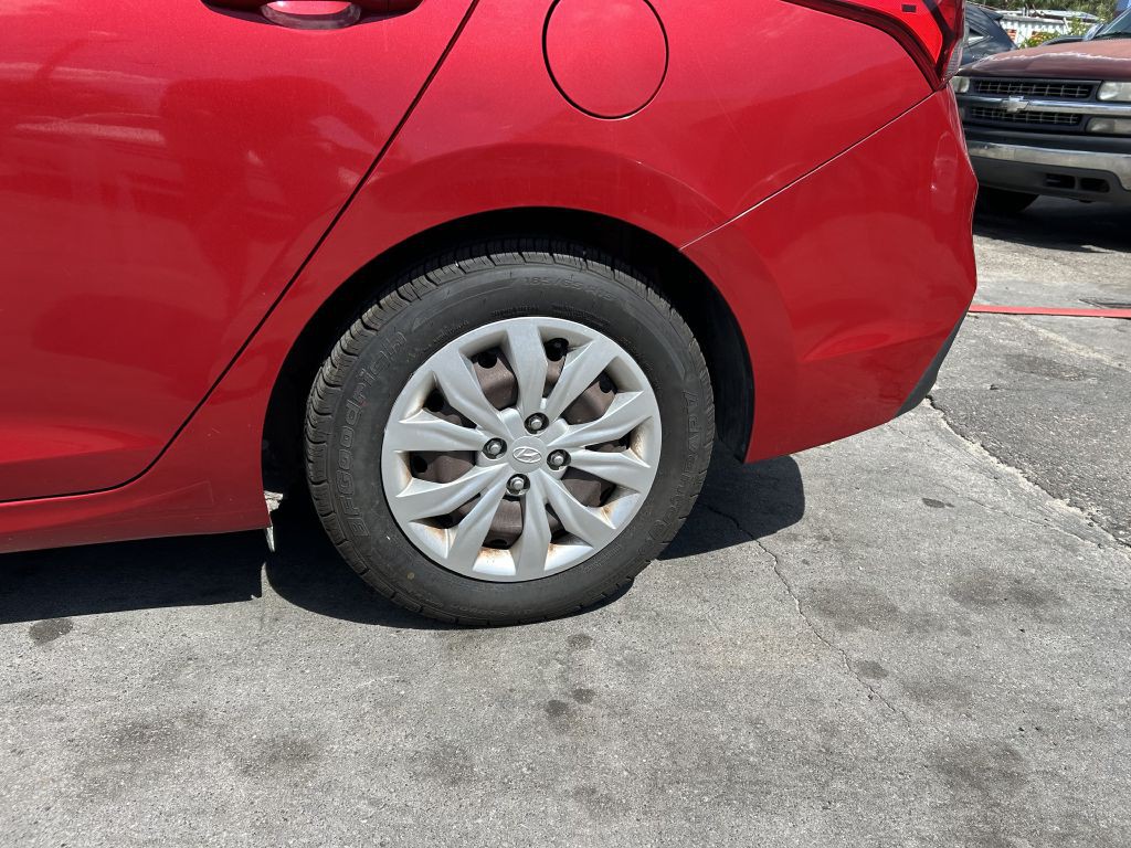 2018 Hyundai Accent Image 6