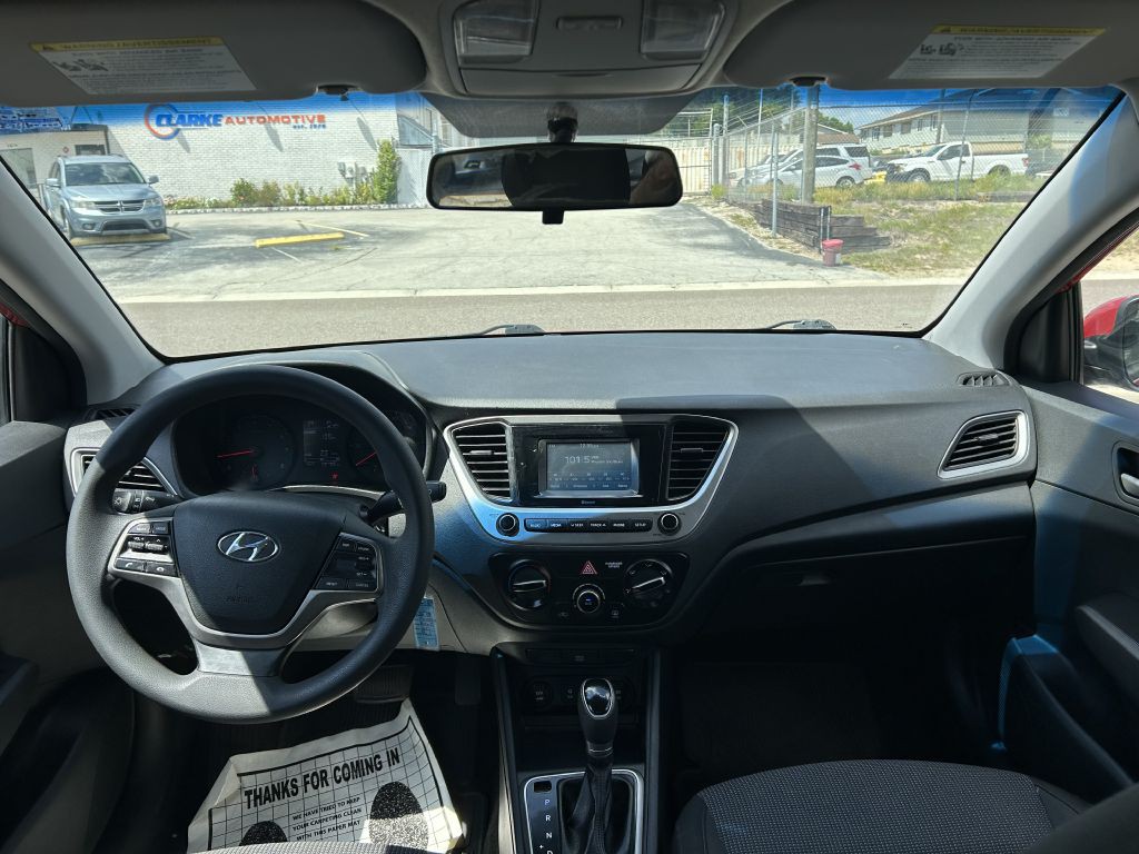 2018 Hyundai Accent Image 10