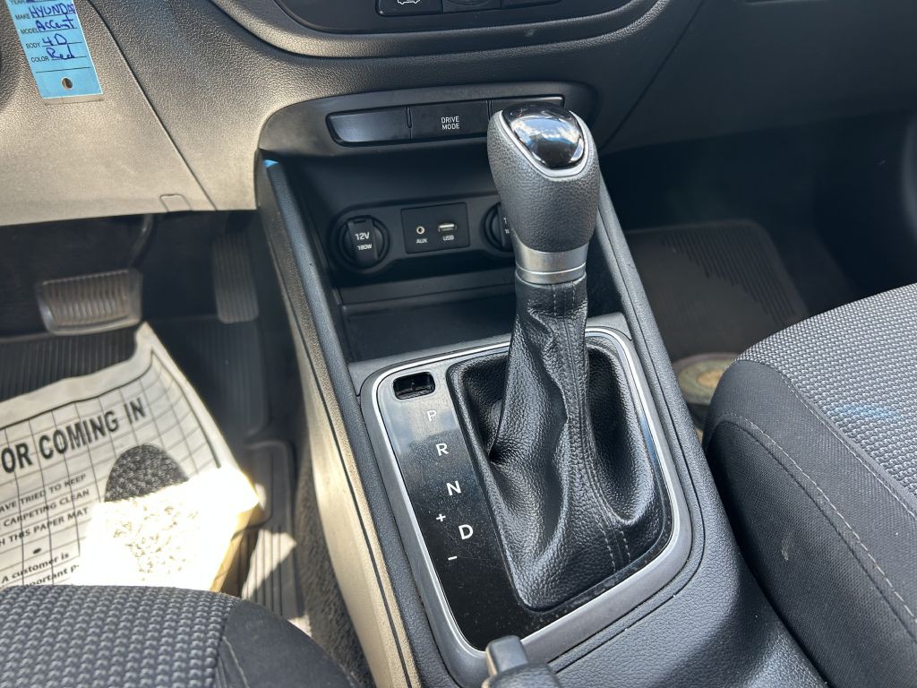 2018 Hyundai Accent Image 13