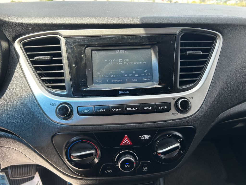 2018 Hyundai Accent Image 15