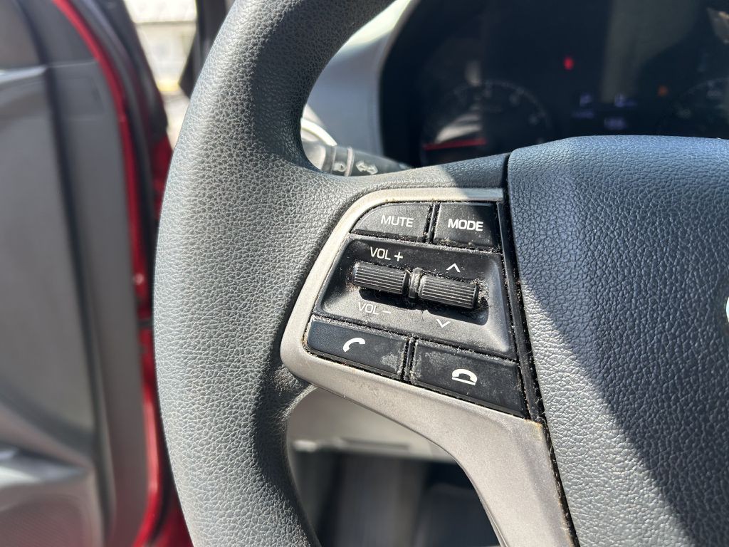2018 Hyundai Accent Image 16