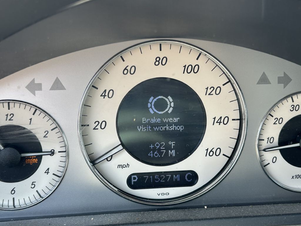 2006 Mercedes-Benz E-Class Image 10