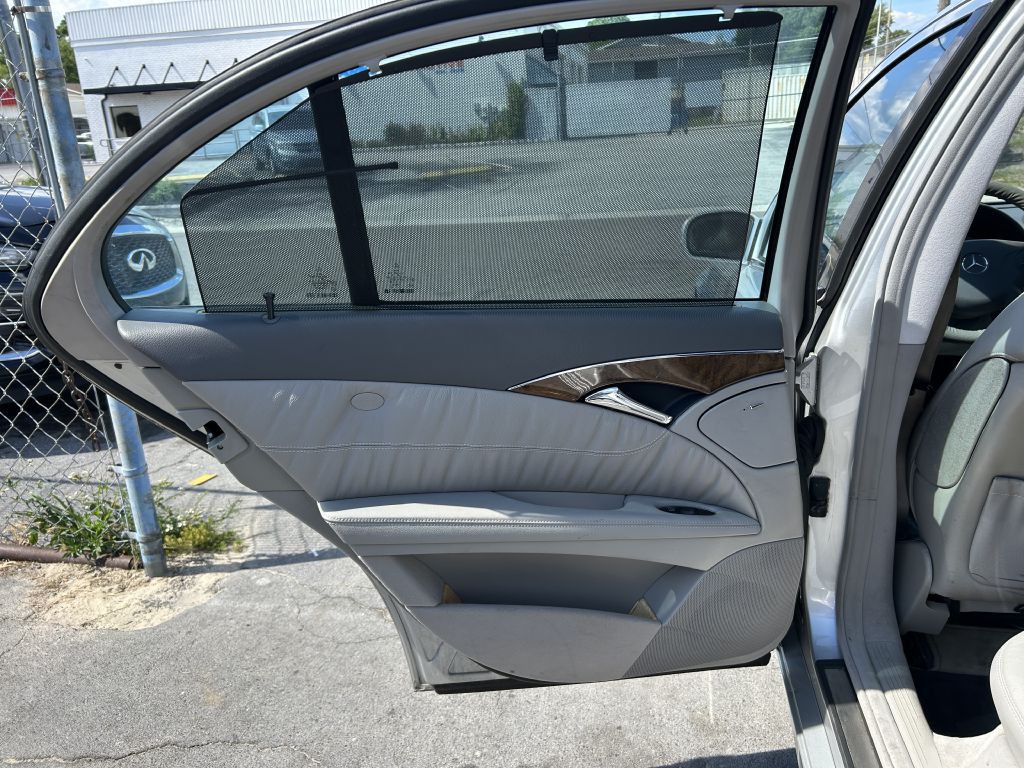 2006 Mercedes-Benz E-Class Image 17