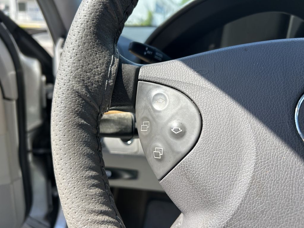 2006 Mercedes-Benz E-Class Image 21