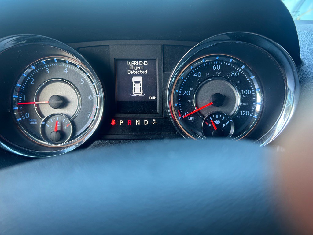 2015 Chrysler Town & Country Image 17