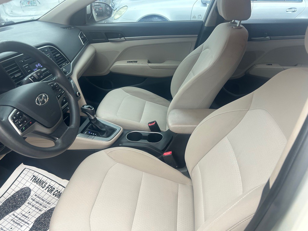2017 Hyundai Elantra Image 9