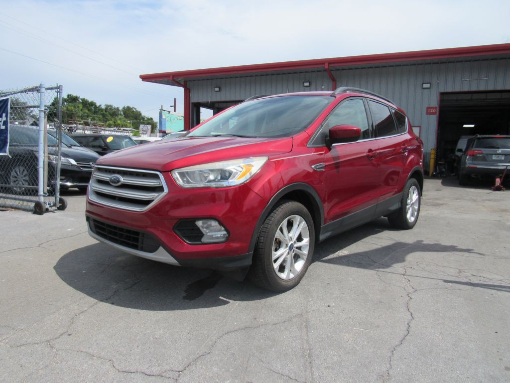 2019 Ford Escape Image 1