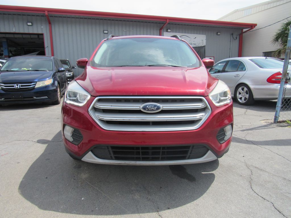 2019 Ford Escape Image 2