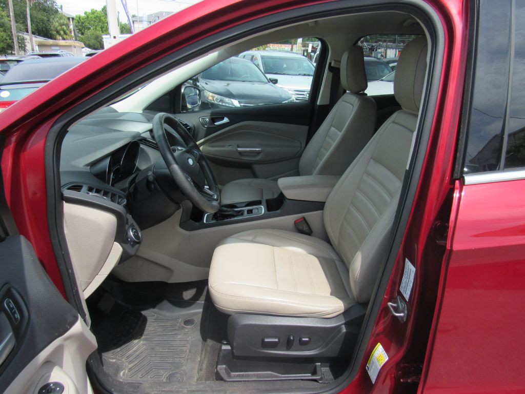 2019 Ford Escape Image 9