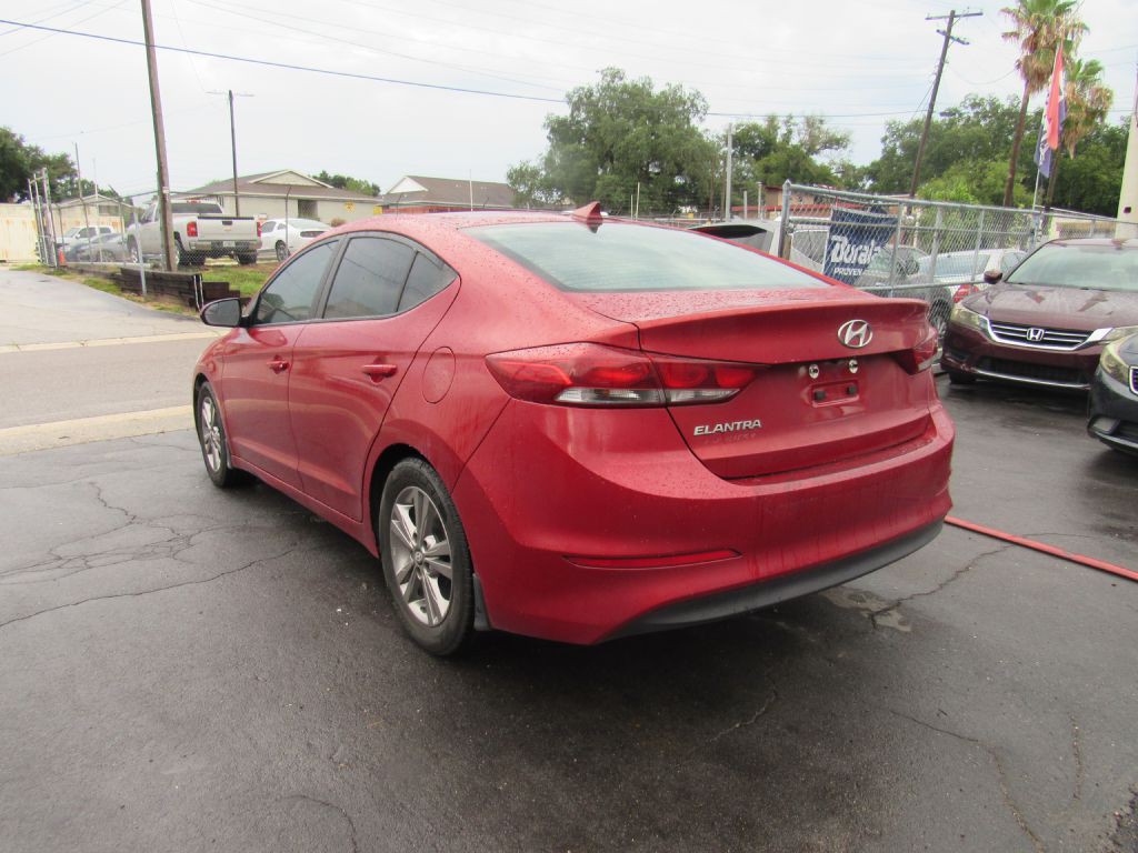 2017 Hyundai Elantra Image 6