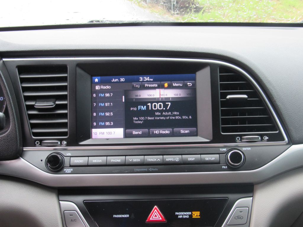 2017 Hyundai Elantra Image 14